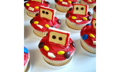 Lightning McQueen birthday cupcakes - creative cakes by real moms - Help! We've Got Kids