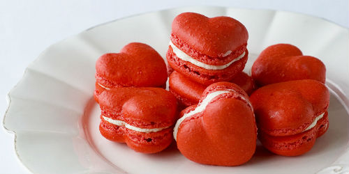 Red Velvet Macaroons | Help! We've Got Kids