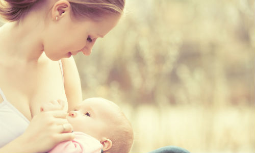 Trouble With Breastfeeding - Monika Tournaud | Help! We've Got Kids