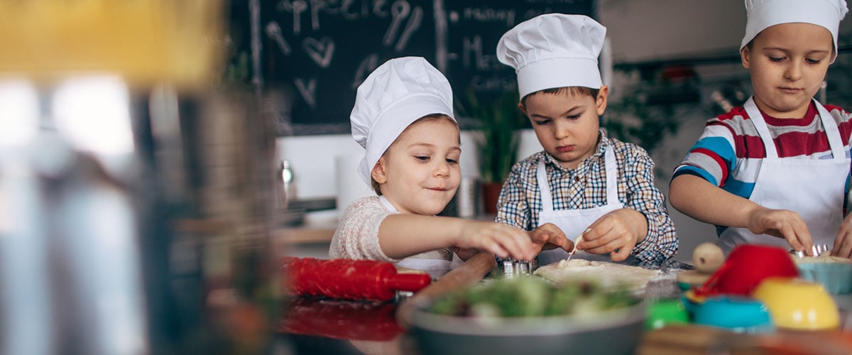 7 Easy Recipes Kids Can Make Help! We've Got Kids