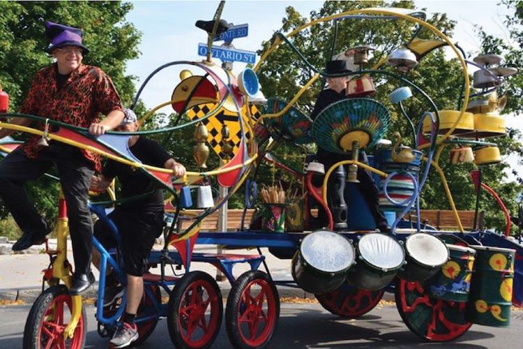 Oakville Children's Festival Zoosemobile